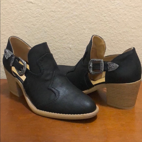 Bootie - Picture 3 of 8